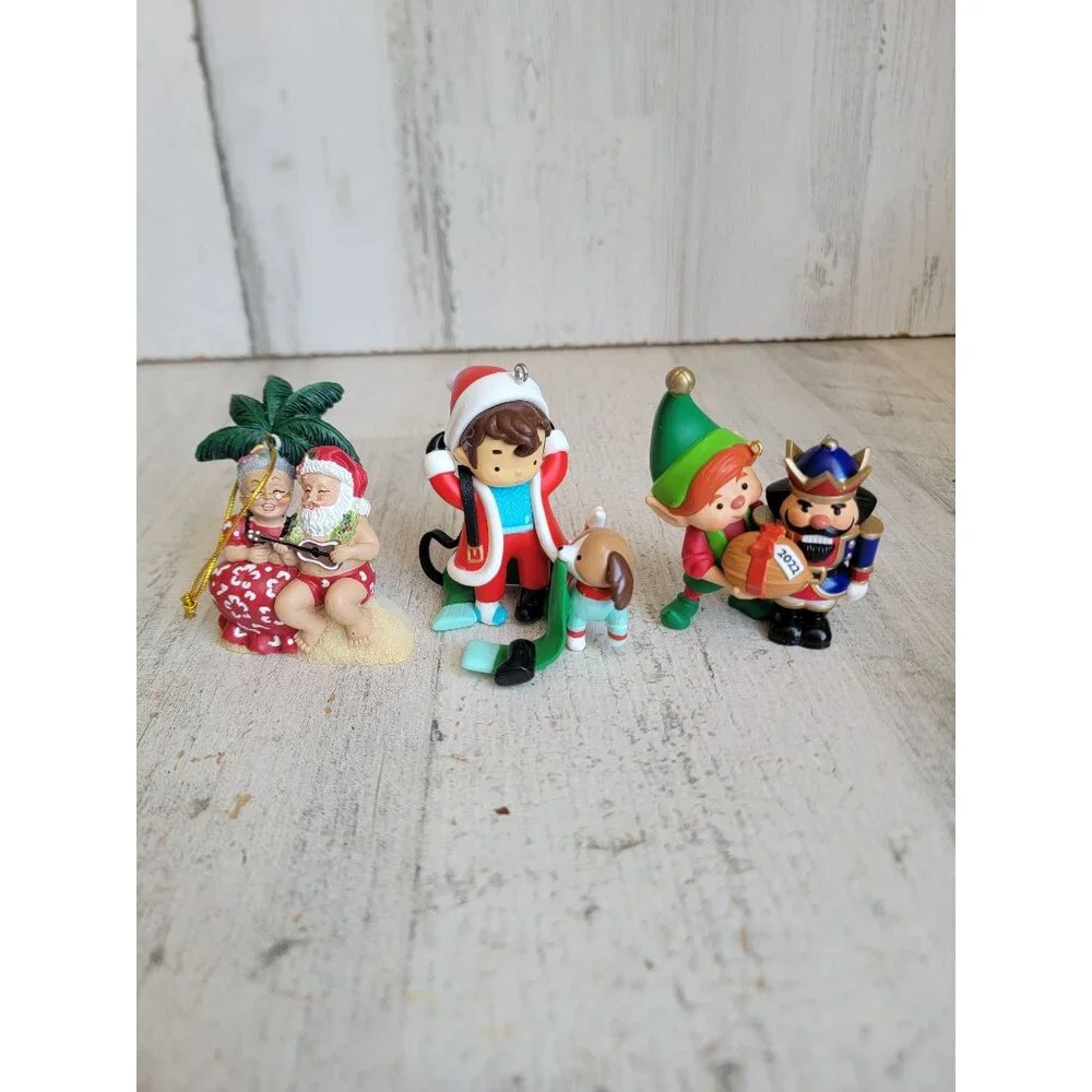 Hallmark Santa Claus vacation elf‎ helpers ornament Xmas set
